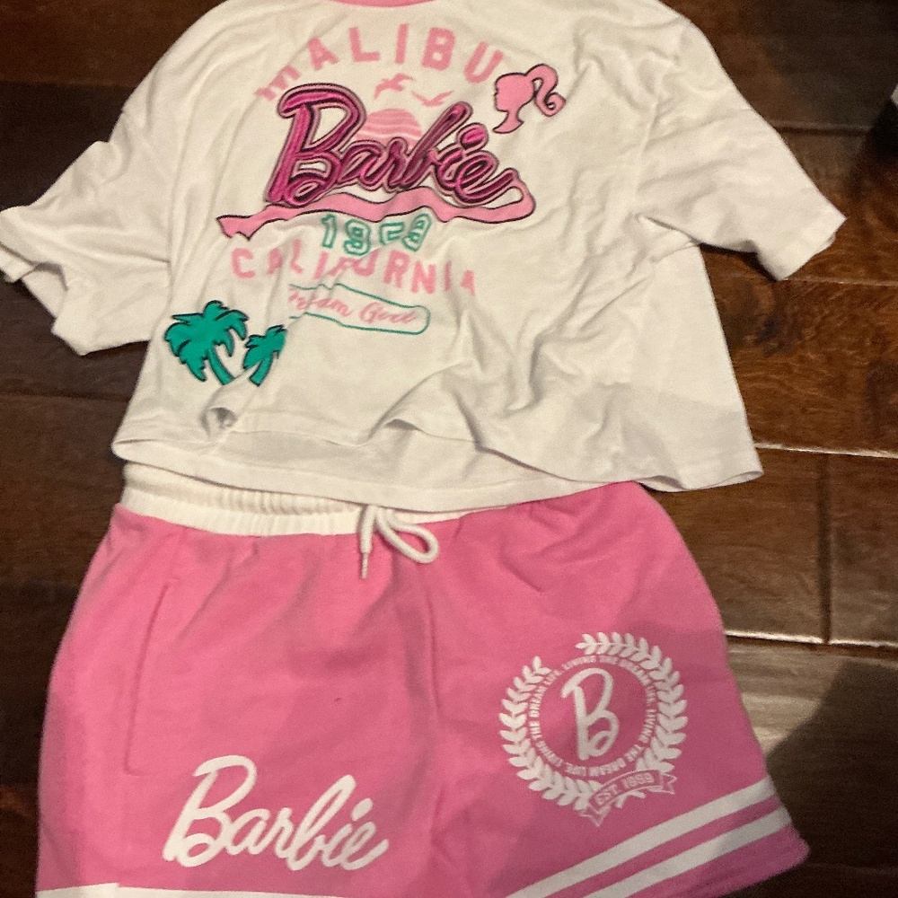 Women’s Small Barbie Set New